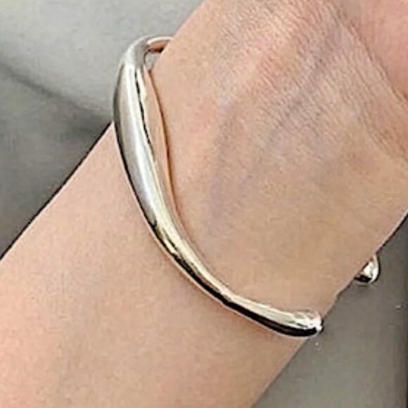 STERLING SILVER IRREGULAR BANGLE BRACELET - Picture 5 of 9